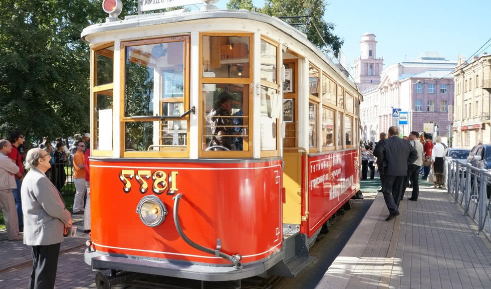 Выпускной праздник на ретро-трамвае