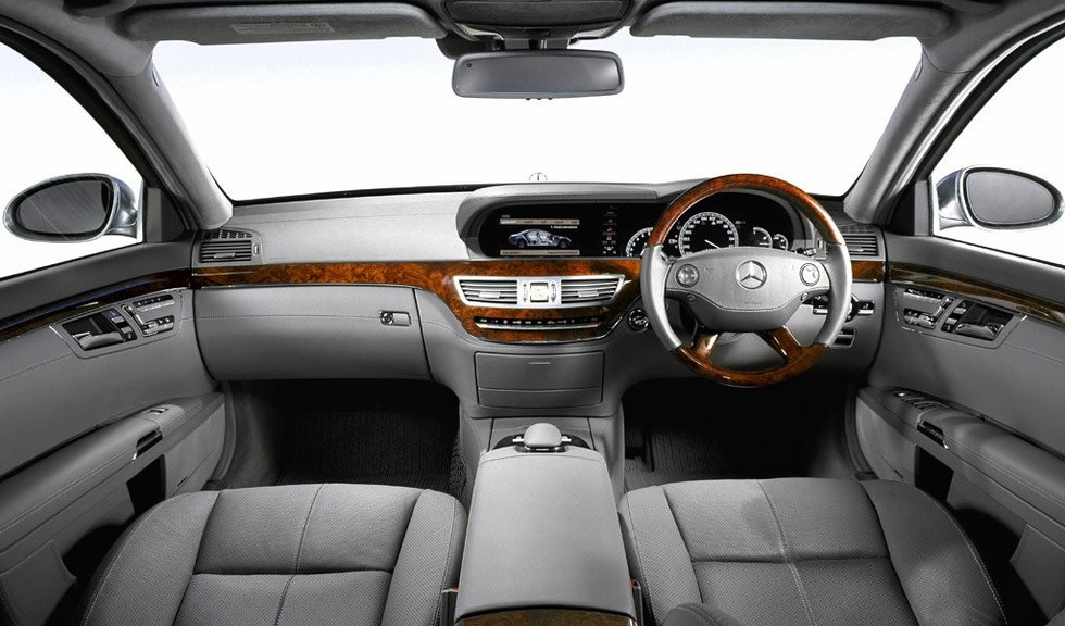 Аренда автомобиля Mercedes S-Class W221