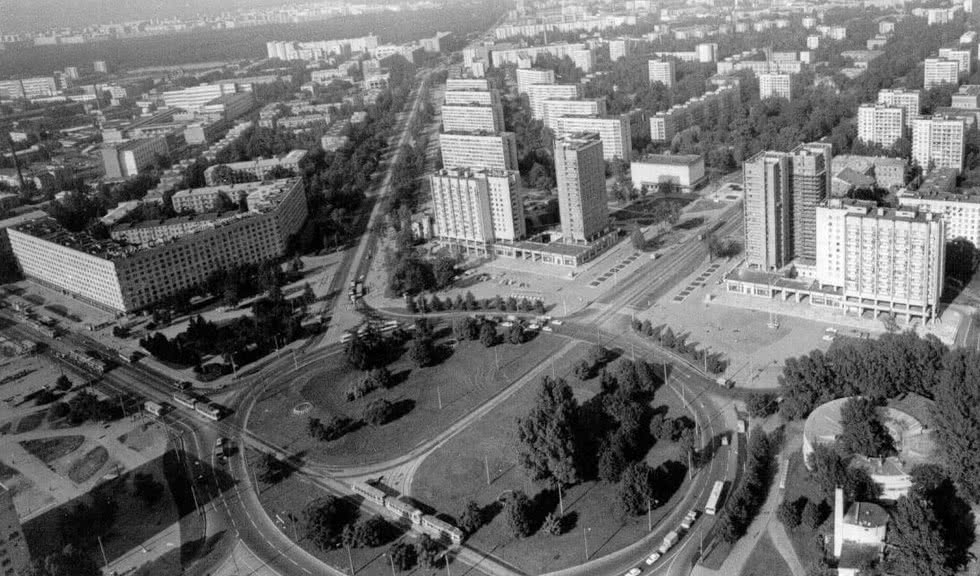 Площадь Мужества