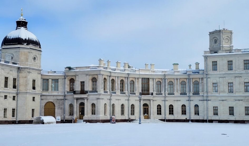 Автобусная экскурсия в Гатчину зимой