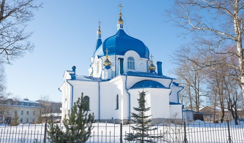 Вид на старинную церковь Николая Чудотворца в Сортавале – туры в Карелию от 24950 рублей