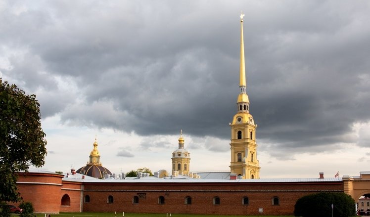 В Петербург с детьми Лайт! с понедельника – фото №2 В Петербург с детьми Лайт! с понедельника – тур в СПб от 17220 рублей Photo by Elina Sitnikova on Uplash