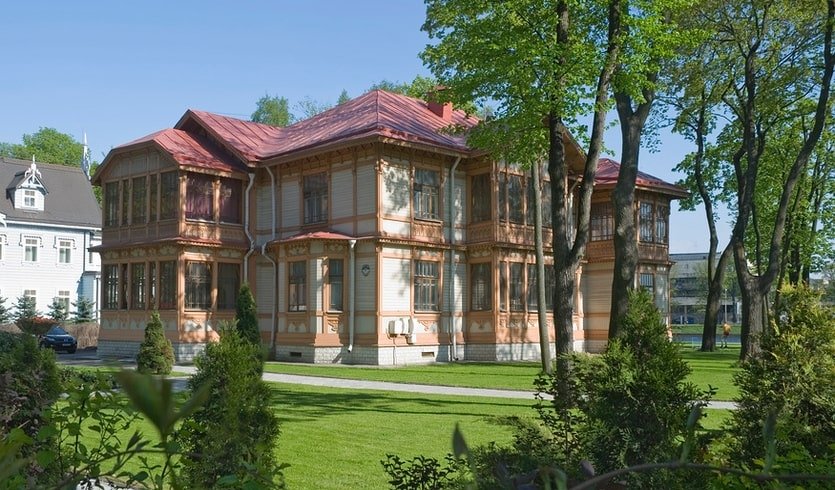 Каменный остров, часть 2 – пешеходные экскурсии для заказных групп от 290 рублей