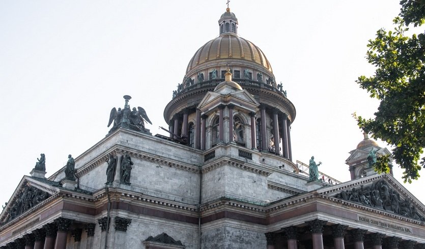 Мифы и легенды Петербурга от 750 руб.