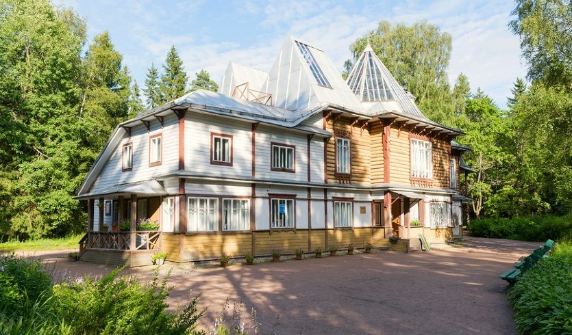 Дачный сезон: Репино-Комарово – загородные экскурсии от 1600 рублей