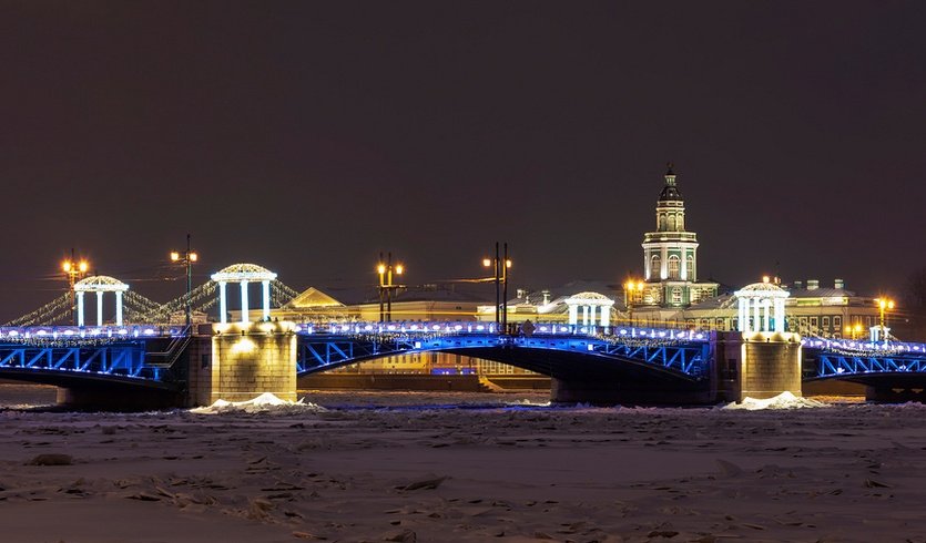 Дворцовый мост — Туры в СПб от 11820 рублей