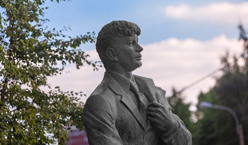 Есенин в Петербурге (автобусная экскурсия) — фото № 1 — Фотобанк Лори / Grigory_Gez Есенин в Петербурге (автобусная экскурсия) — автобусная экскурсия