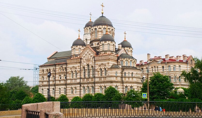 Женские обители Санкт-Петербурга (для заказных групп) – автобусные экскурсии для организованных групп от 650 рублей