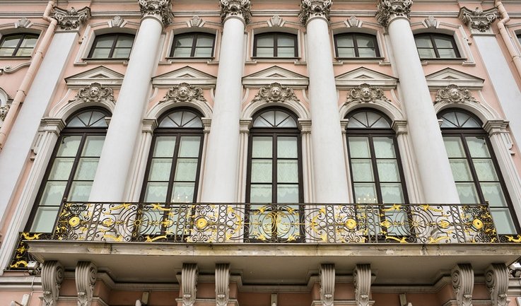 Тайны семьи Строгановых (с посещением Строгановского дворца) – автобусная заказная экскурсия Фотобанк «Лори»