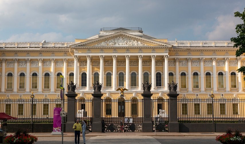 По Малой Садовой до площади Искусств – путь через три столетия. С посещением музея Исаака Бродского – Пешеходные экскурсии 
