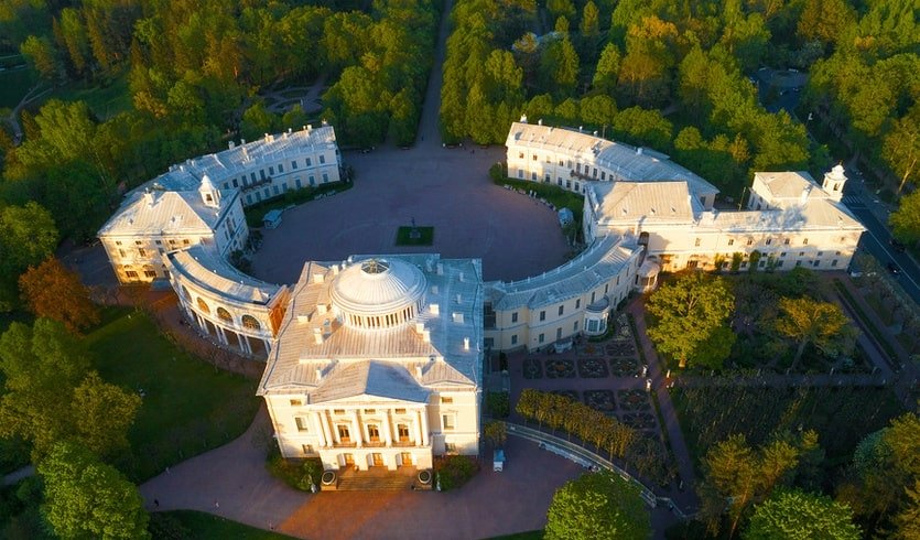 Прогулка по Павловскому парку – фото №1 – Фотобанк Лори/ Виктор Карасев  Прогулка по Павловскому парку – Пешеходные экскурсии