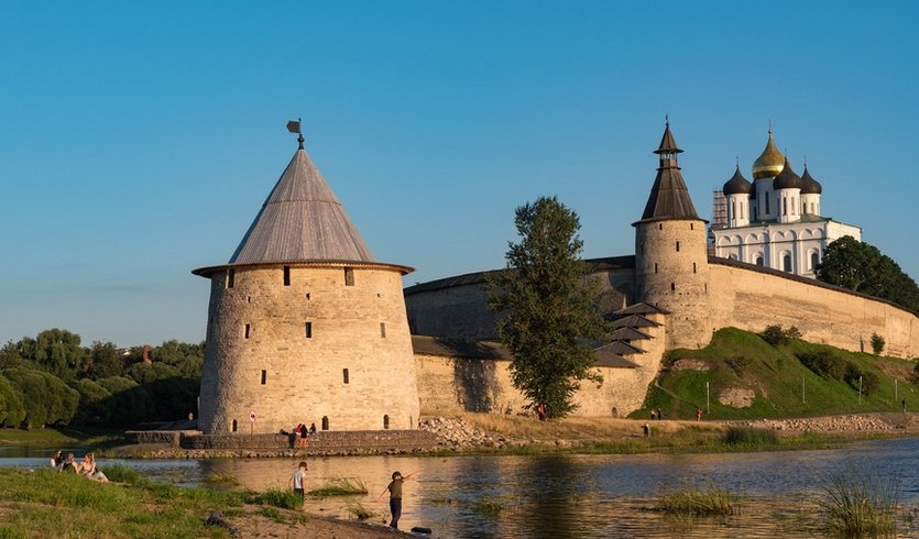 Псков, Изборск, Печоры на «Ласточке» – фото №3 – Фотобанк Лори / Дымов Игорь  Псков, Изборск, Печоры на «Ласточке» – туры для школьников от 3950 рублей