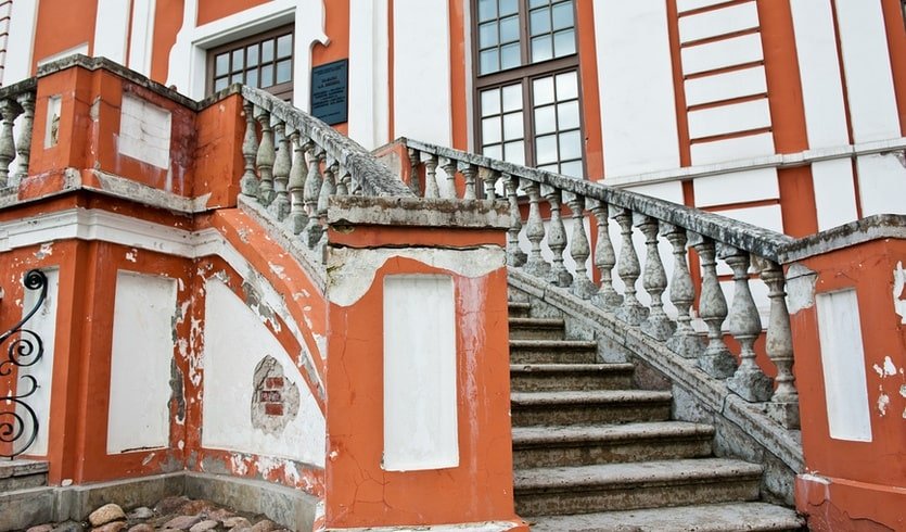 Все стили вокруг Смольного – Пешеходные экскурсии