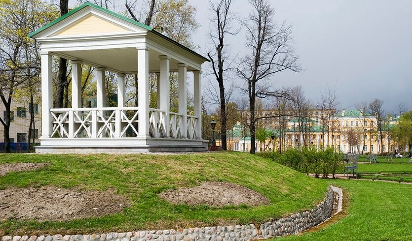 Квест «Занимательная ботаника, или О чем молчат цветы» (Музей-усадьба Державина) — Музеи