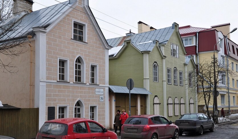 Ораниенбаум: заштатный уездный город и военный полигон (для заказных групп) – автобусные экскурсии для организованных групп от 945 рублей