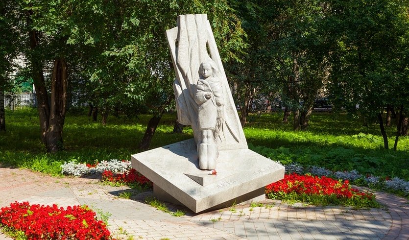 Памятник детям блокадного Ленинграда – автобусные загородные от 1500 рублей