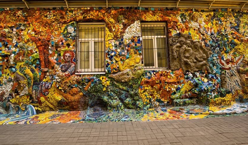 Легендарные дворы Петербурга (От Чернышевской к Мозаичному двору) для школьников – экскурсии и программы для детей от 240 рублей