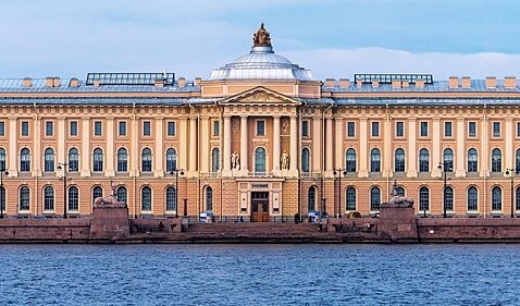 Императорская Академия художеств – автобусные экскурсии от 1800 рублей
