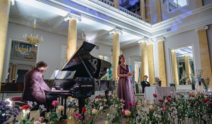 Выступление певицы – дворцы и особняки от 1500 рублей Выступление певицы – дворцы и особняки от 1500 рублей