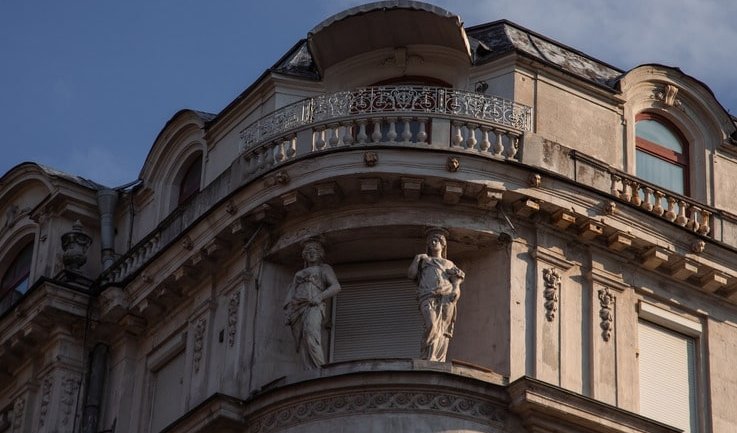 Каменоостровский проспект – пешеходные экскурсии