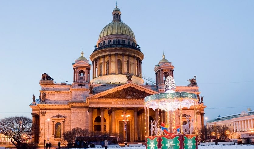 Исаакиевская площадь – новогодние программы для школьных групп от 560 рублей