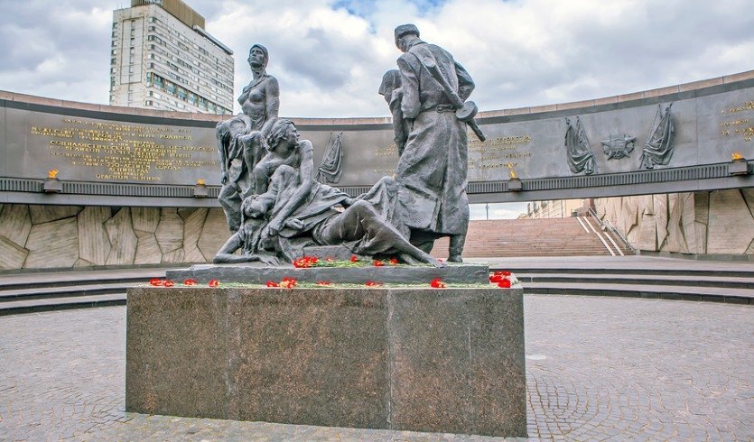 «Неоконченный блокадный дневник» (музей «Монумент героическим защитникам Ленинграда») – Экскурсии для школьников в Санкт-Петербурге под заказ от 500 рублей