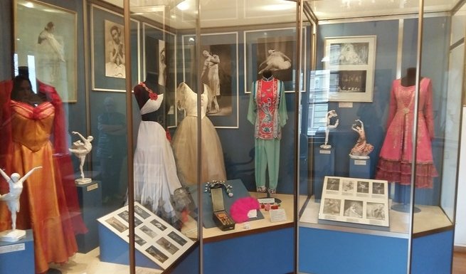 Дом-музей актеров Самойловых – новогодние программы для школьных групп от 700 рублей