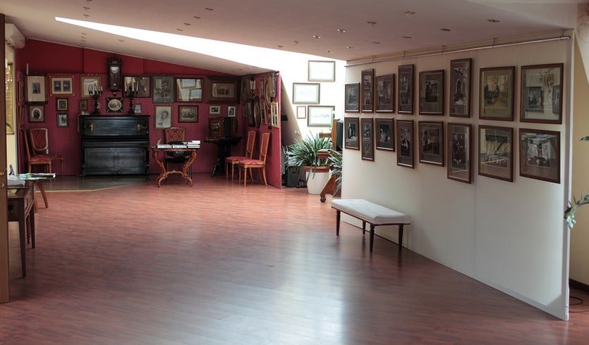 Интерьер фотосалона – экскурсии и программы для детей от 320 рублей