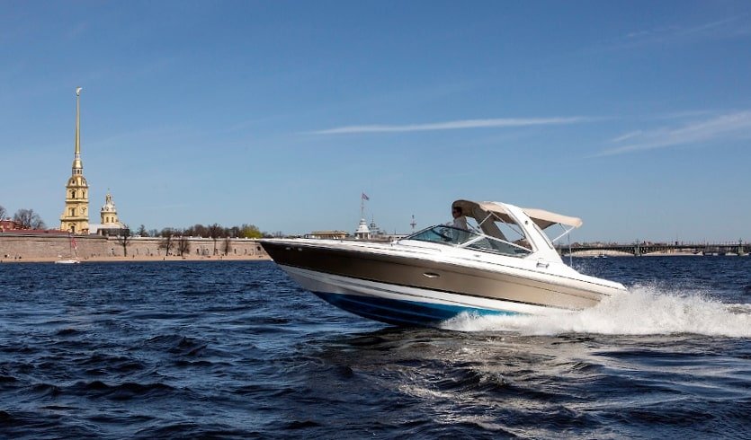 VIP-водная прогулка по рекам и каналам – Индивидуальные (VIP) экскурсии и туры в Санкт-Петербурге от 7200 руб.