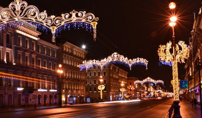 Новогодняя подсветка Невского проспекта – обзорные экскурсии от 1000 рублей