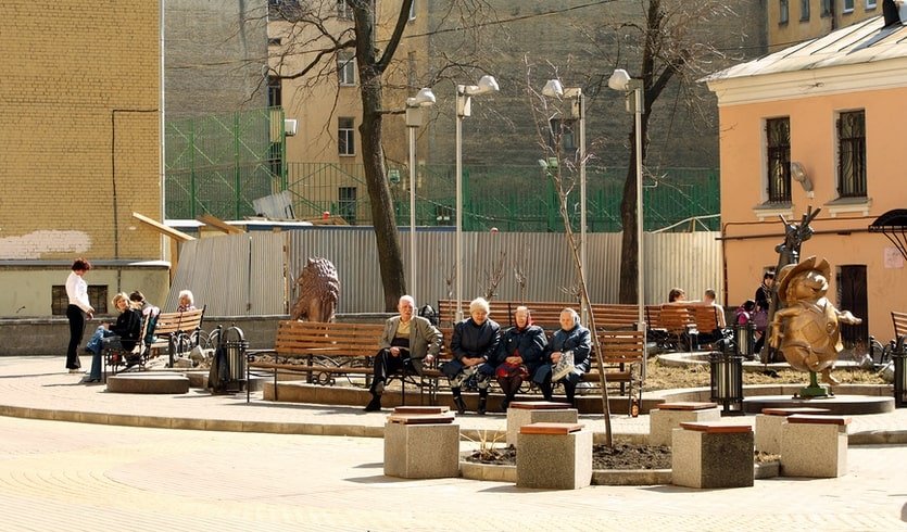 От Лидваля до Барановского (по дворам, по парадным и проходам) – пешеходные экскурсии для заказных групп от 290 рублей