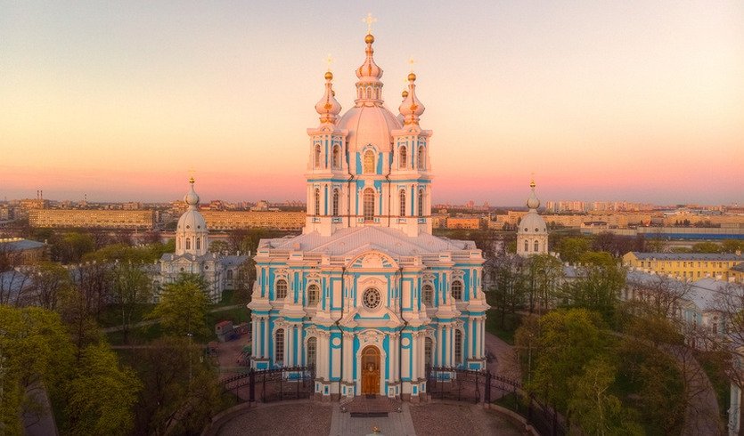 Обзорная экскурсия со Смольным собором от 1000 руб.