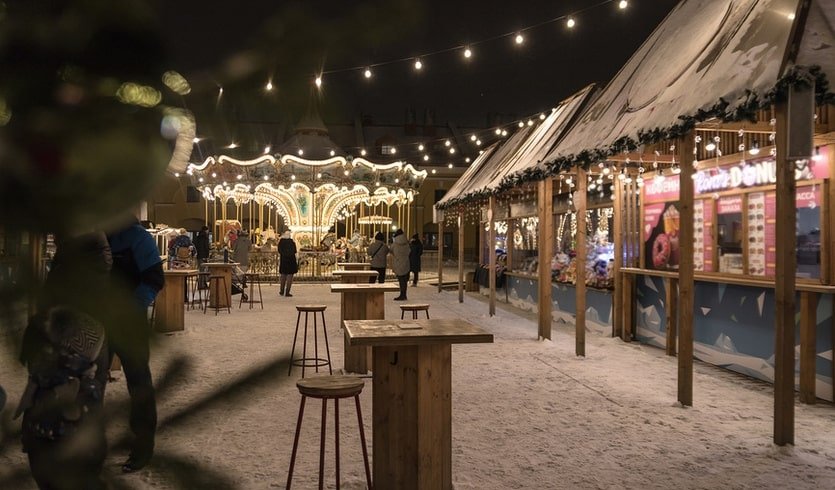 Новогодний город – сборные туры в Санкт-Петербург от 12640 рублей Новогодний город – сборные туры в Санкт-Петербург от 12640 рублей