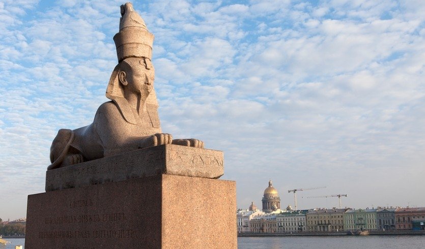 Квест Загадочные существа города на Неве – фото №1 – Литвяк Игорь / Фотобанк Лори Квест Загадочные существа города на Неве – необычные экскурсии