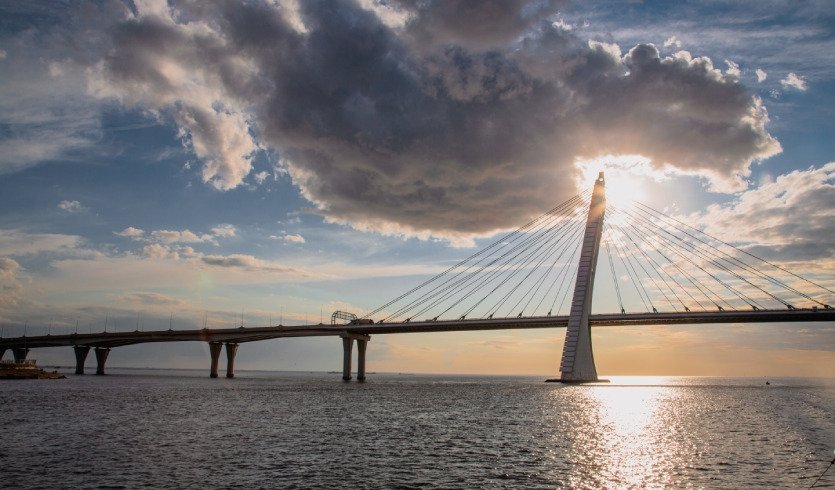 Вантовый мост – водные экскурсии по рекам и каналам