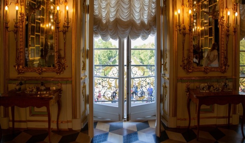 Петергоф на метеоре — экскурсия для заказных групп от 27800 рублей