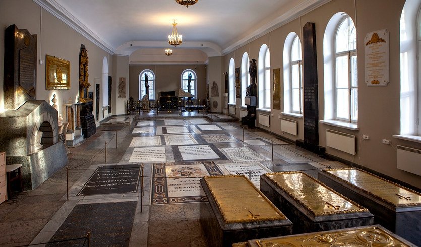 Любовные истории царского дома (с посещением некрополя Александро-Невской Лавры) — фото № 4 — Фотобанк Лори / Сергей Афанасьев Любовные истории царского дома (с посещением некрополя Александро-Невской Лавры) — автобусная экскурсия