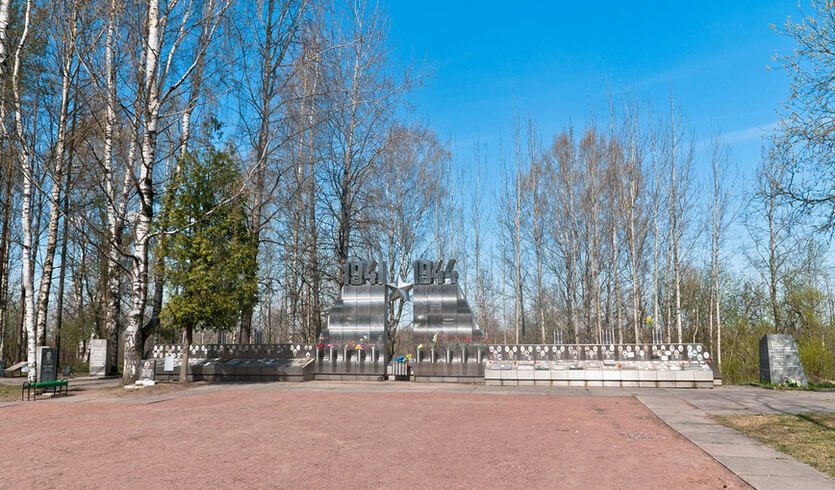 На месте том, пустом доныне, трава живая не растет... (Невский пятачок - Синявинские высоты - Сологубовка) — Автобусные загородные