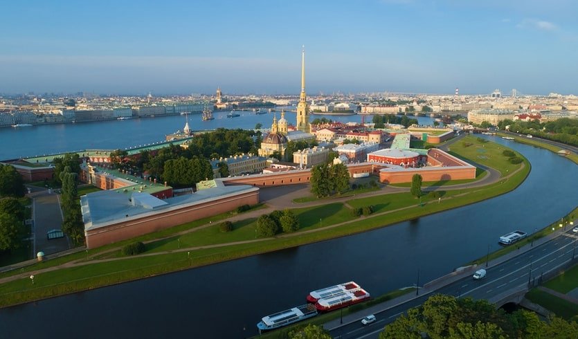 Вокруг Петропавловской крепости – фото №1 – Фотобанк Лори/ Виктор Карасев Вокруг Петропавловской крепости – Пешеходные экскурсии