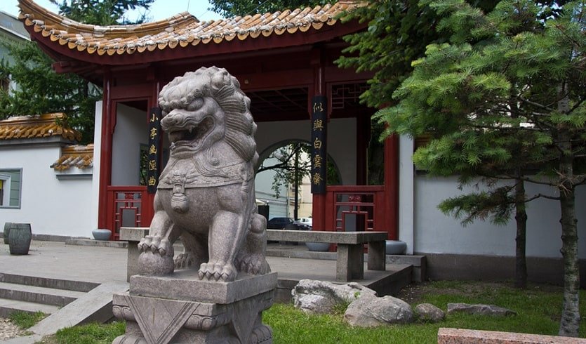 Легендарные дворы Петербурга (От Чернышевской к Мозаичному двору) – пешеходные экскурсии для заказных групп от 290 рублей