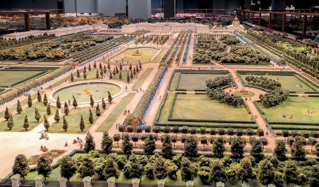 Петровская Акватория – интерьерные экскурсии для заказных групп от 530 рублей