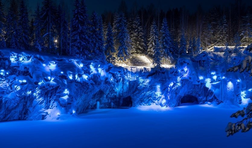 Подсветка Мраморного каньона – туры в Карелию от 14350 рублей Подсветка Мраморного каньона – туры в Карелию от 14350 рублей