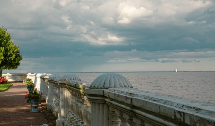 Петергоф – водные экскурсии по рекам и каналам от 1000 рублей