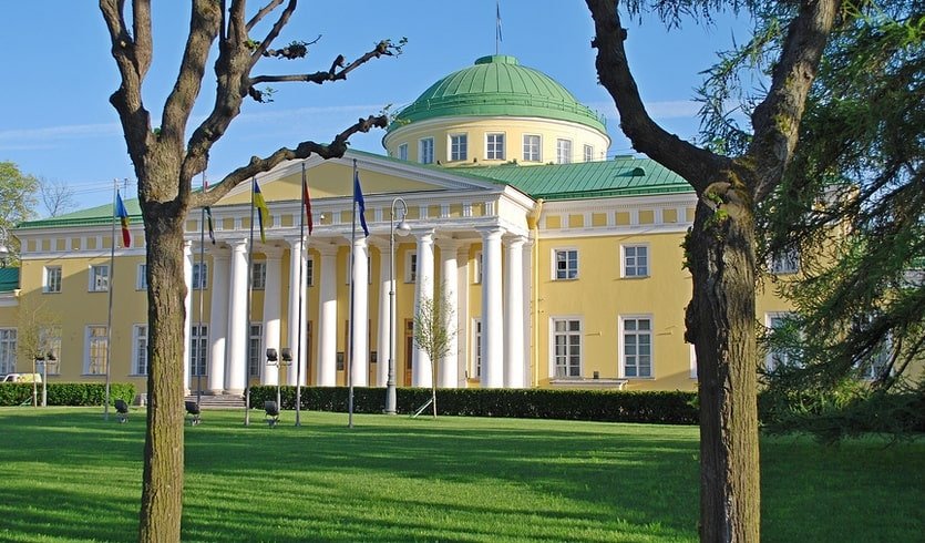 Игра-квест «Поиск пропавшей шкатулки» для школьных групп (Таврический дворец) – квесты для школьников от 850 рублей