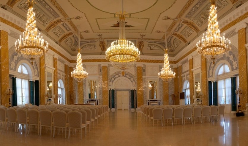 Константиновский дворец в Стрельне — автобусная экскурсия для школьников от 24100 рублей