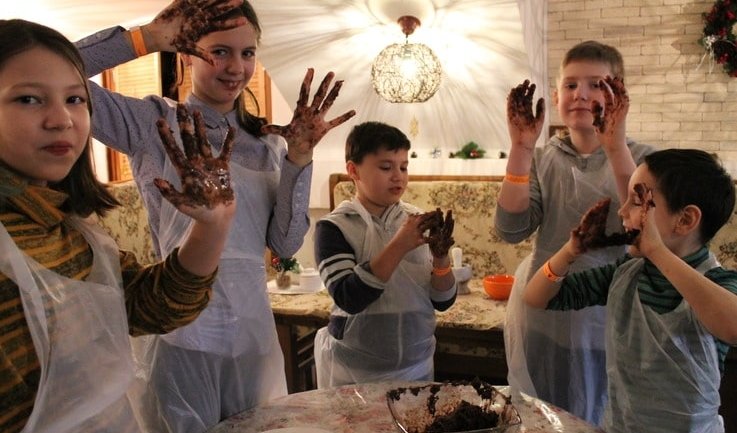 Довольные дети – мастер-классы для школьников от 1500 рублей