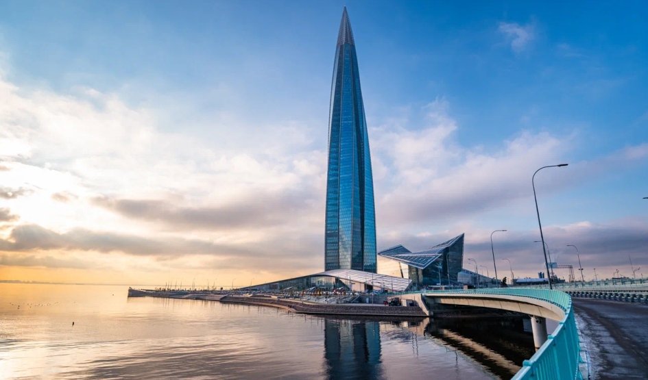 Новогодние экскурсии по Неве от 1800 рублей