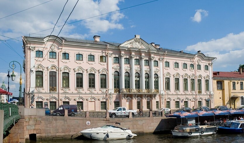 Строгановский дворец — Экскурсии для школьников в Санкт-Петербурге от 160 рублей