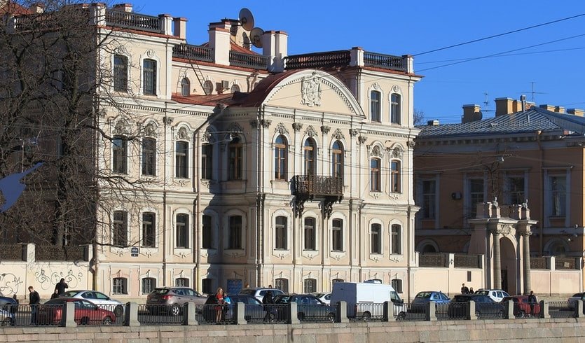 Особняк графини Н. Ф. Карловой – пешеходные экскурсии от 1100 рублей