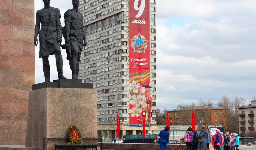 Монумент героическим защитникам Ленинграда — Сборные экскурсии, мастер-классы, квесты для школьников в Санкт-Петербурге от 950 рублей Монумент героическим защитникам Ленинграда — Сборные экскурсии, мастер-классы, квесты для школьников в Санкт-Петербурге от 950 рублей